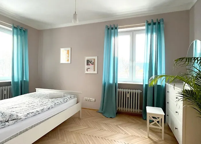 شقة 25 غدينيا